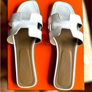 Hermès Oran Sandals